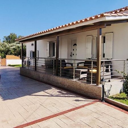 Villa Yakinthi Amoudi Esterno foto
